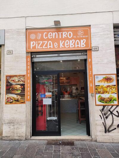 Centro pizza e kebab foto