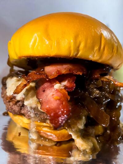 POEYS BURGER foto