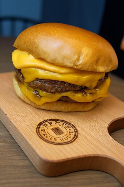 PRATS BURGER foto
