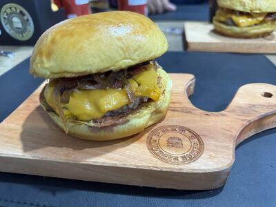 PRATS BURGER foto