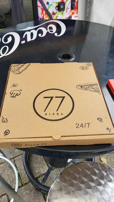 Pizza 77 foto