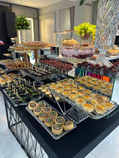 Kelly Buffet foto