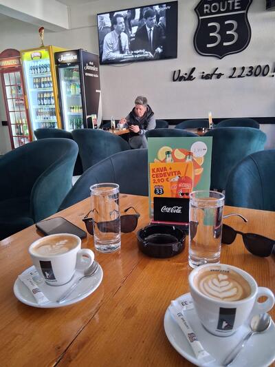 Caffe bar "33" foto