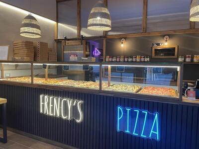Frency’s Pizza Lab foto