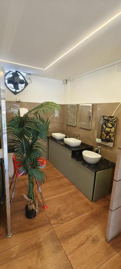 916 KITCHEN photo