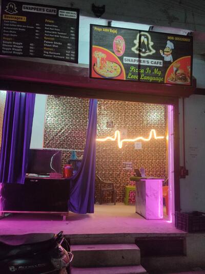 Snapper's cafe photo