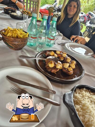 Comida em Restaurante Rancho do Mina