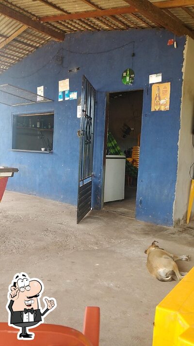 Veja imagens do interior do 114