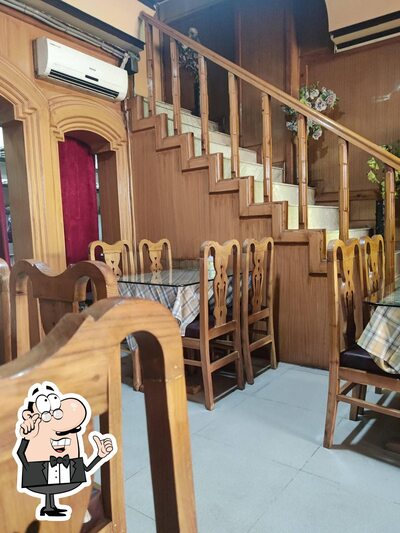 The interior of Zoom restaurant