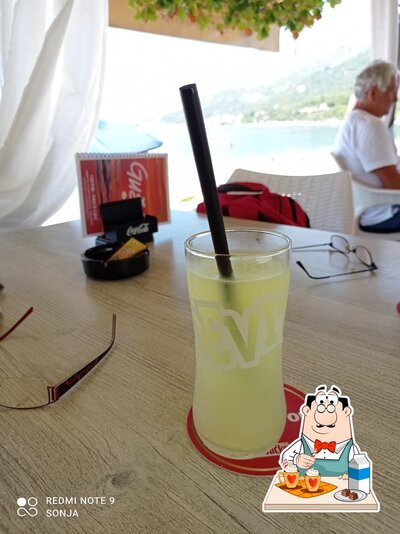 Vai a provare le tante cose da bere servite dal ristorante Gušt Caffe Bar