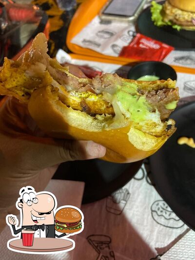 Peça um dos hambúrgueres oferecidos no BB Burger House
