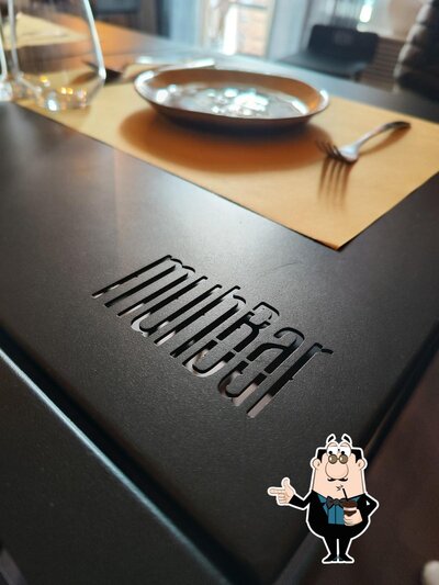 Assaggia i tanti drink che offre MuhBar - formaggi & vini artigianali