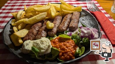 Siediti a un tavolo di Restaurant Family