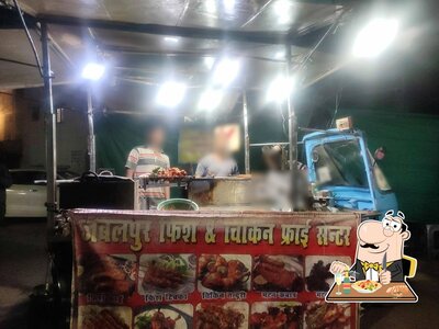 Food at Jabalpur Fish Fry Counter