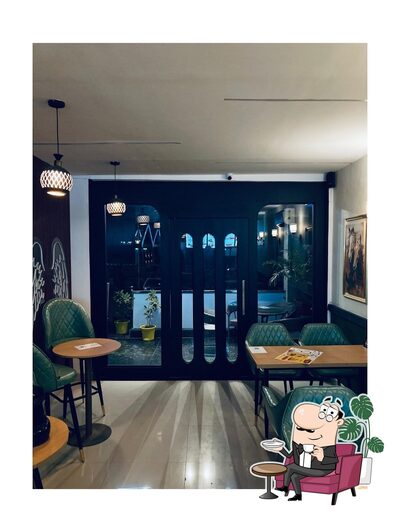 Take a seat at one of the tables at Snakkers