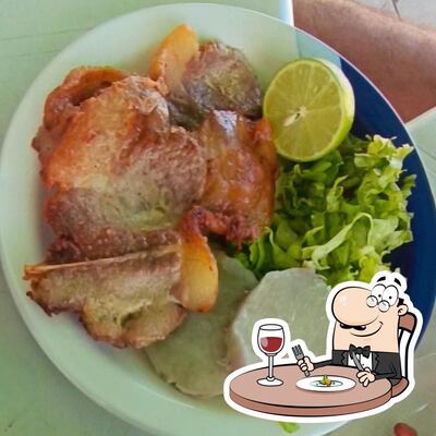 Platos en Arena lanches