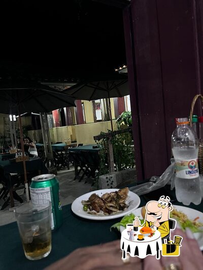 Comida em Bar e Restaurante Zuim