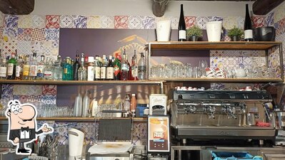 Siediti a un tavolo di MedCafe