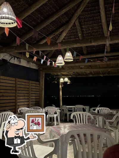 O interior do Shams Bar & Gastronomia