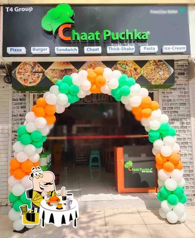 Food at Chaat Puchka