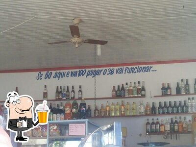 Bar E Mercearia Do Hugo serve um número de bebidas
