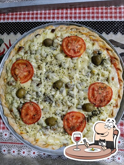 Comida em Pizzaria e Lanchonete La Torre