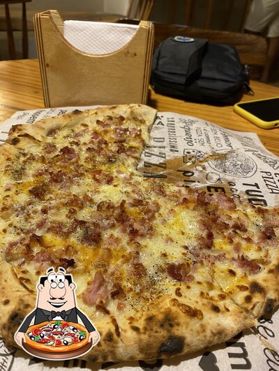 Escolha pizza no Pizzaria Mattia Vandini