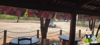 Você pode espairecer no na área externa do Panela De Ferro