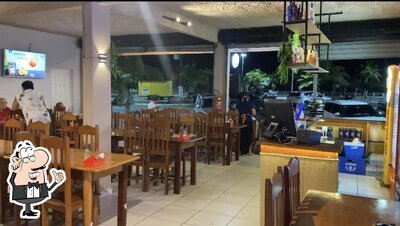 Veja imagens do interior do Restaurante 2Por2 du mar