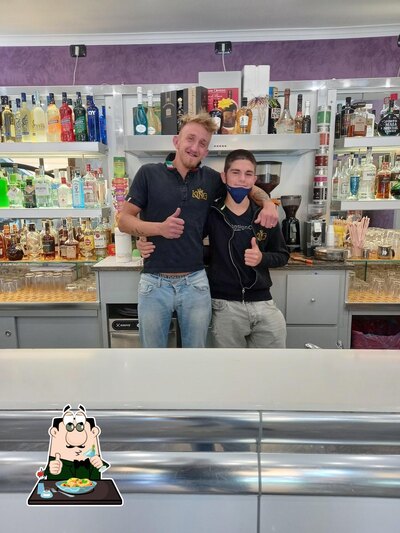 Platti al BAR KING PIZZERIA TAVOLA CALDA