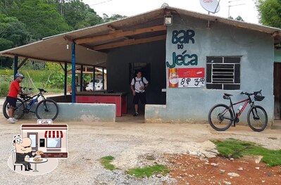 Você pode espairecer no na área externa do Bar do jeca capote