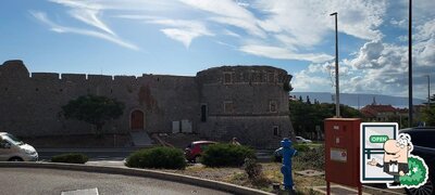 Gli esterni di Kafić Plodine