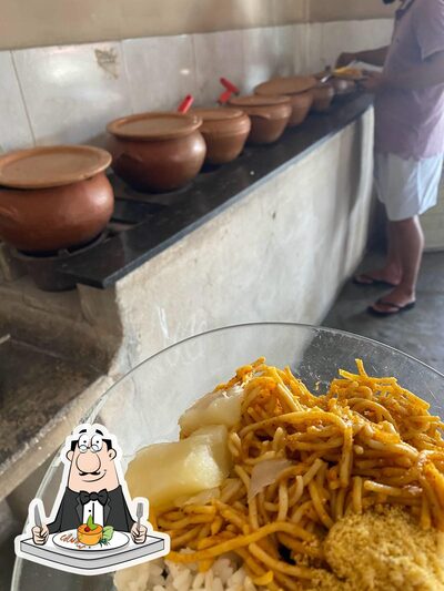 Comida em Restaurante Rota 232