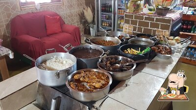 Comida em Restaurante Mirim
