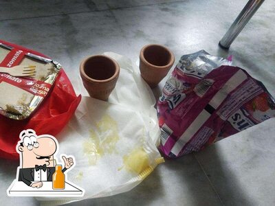 Come and try different beverages offered by Dazzling Shake Bar