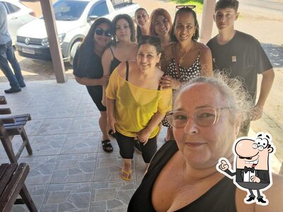 Você pode espairecer no na área externa do Restaurante Karnopp Haus