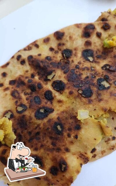 Food at Pind paratha