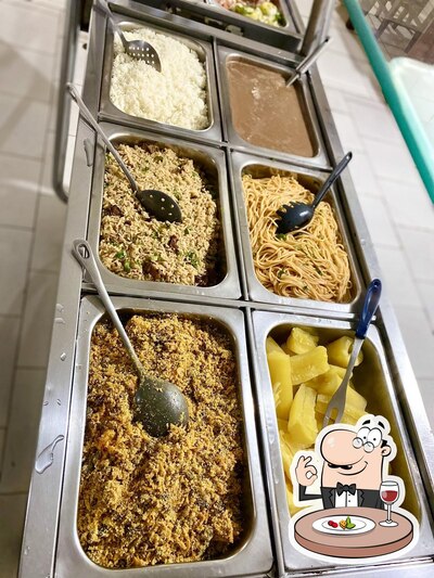 Comida em Restaurante Beira Rio
