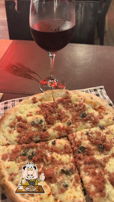 No Tomatto Pizzaria, você pode degustar pizza