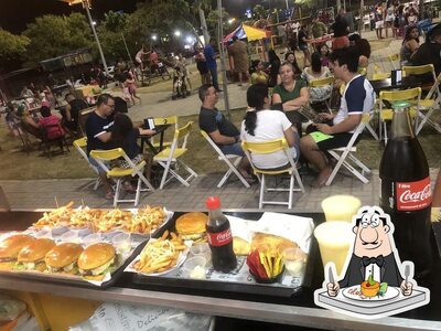 Platos en Loucos por Snack food truck