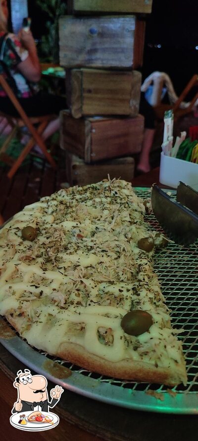 No Praianos Petiscaria, você pode pedir pizza