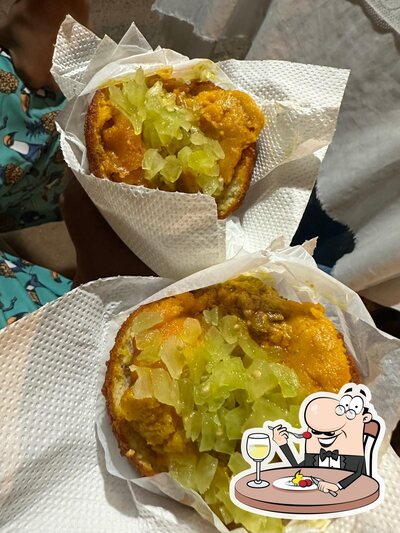 Platos en Acarajé da Sid