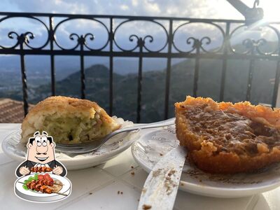 Cibo al Snack-Bar "COSMOPOLITAN da Pippo"