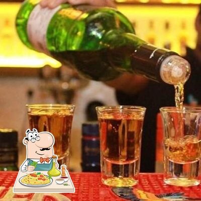 Meals at Elite Roxxie 15 - Best club in Gurugram - Lounge bar in Gurugram - Best Night Club in Gurgaon