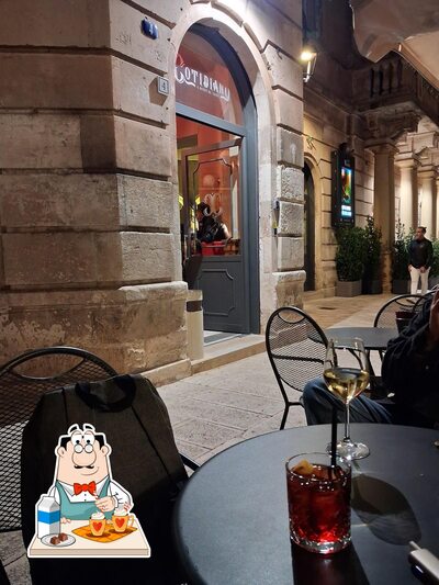 Vai a provare le varie cose da bere servite dal pub & bar Cotidiano - Il bristrot del Teatro