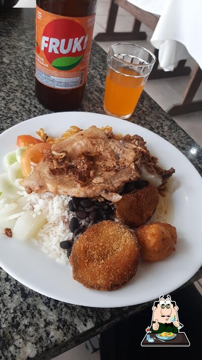 Comida em Restaurante do Roberto
