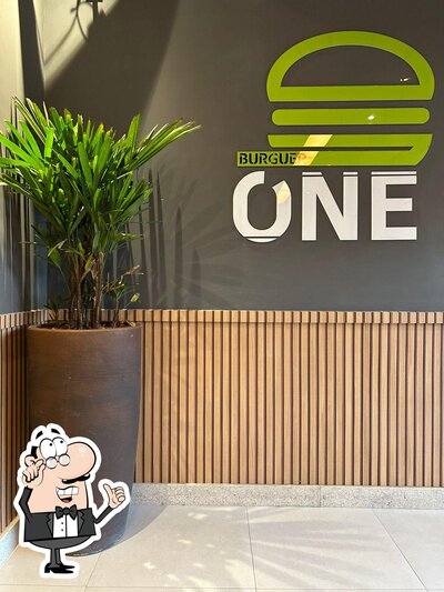 Veja imagens do interior do One Burguer Hamburgueria Santana de Parnaíba