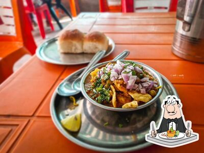 Food at Prasad Snacks Centre