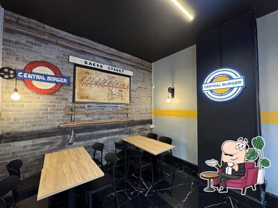 Découvrez l'intérieur de Central Burger