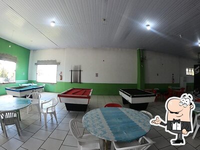 O interior do PUB NIGHT